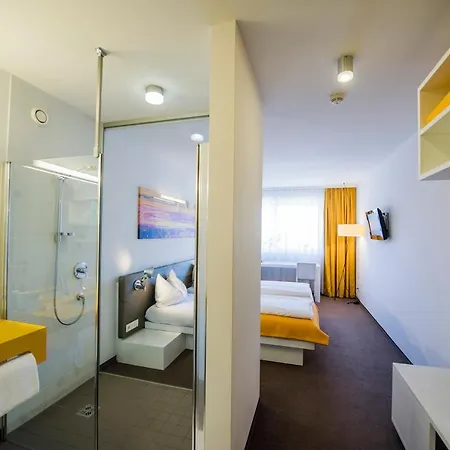 ホテル ステイイン コンフォート アート シュヴァーツ