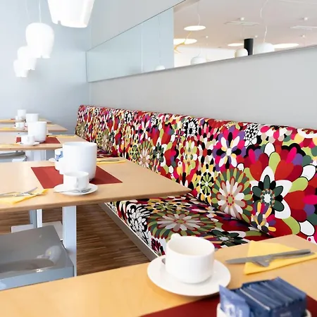 ステイイン コンフォート アート ホテル 3*