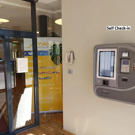 施瓦茨康福艺术住宿酒店 酒店 3*