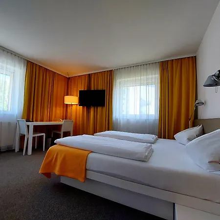 施瓦茨康福艺术住宿酒店 3*