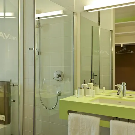 ステイイン コンフォート アート